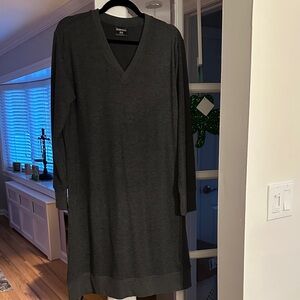 NWT 32 degrees Gray V-Neck sweater Dress large